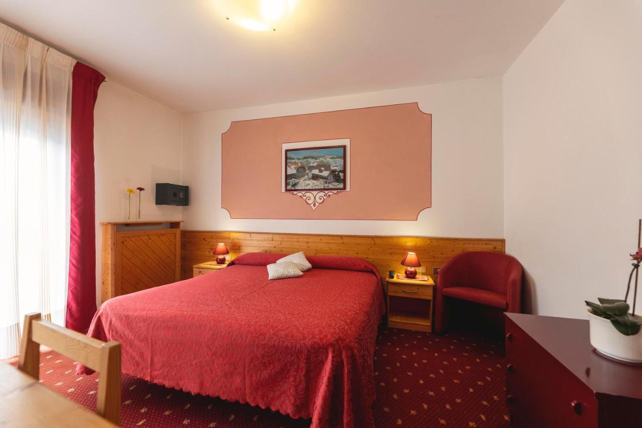 Hotel Castel Mani Сан-Лоренцо-ін-Банале Екстер'єр фото