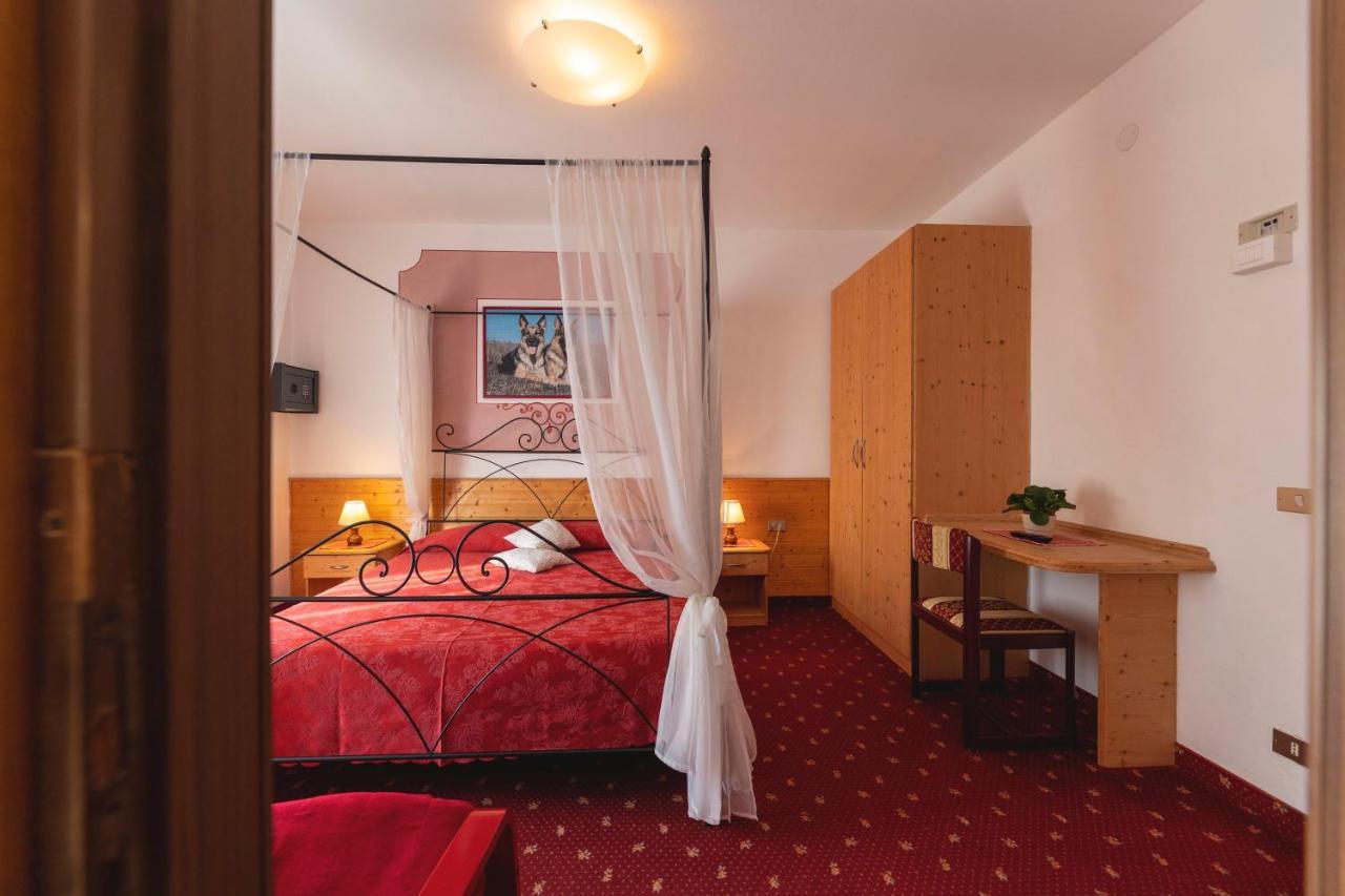 Hotel Castel Mani Сан-Лоренцо-ін-Банале Екстер'єр фото